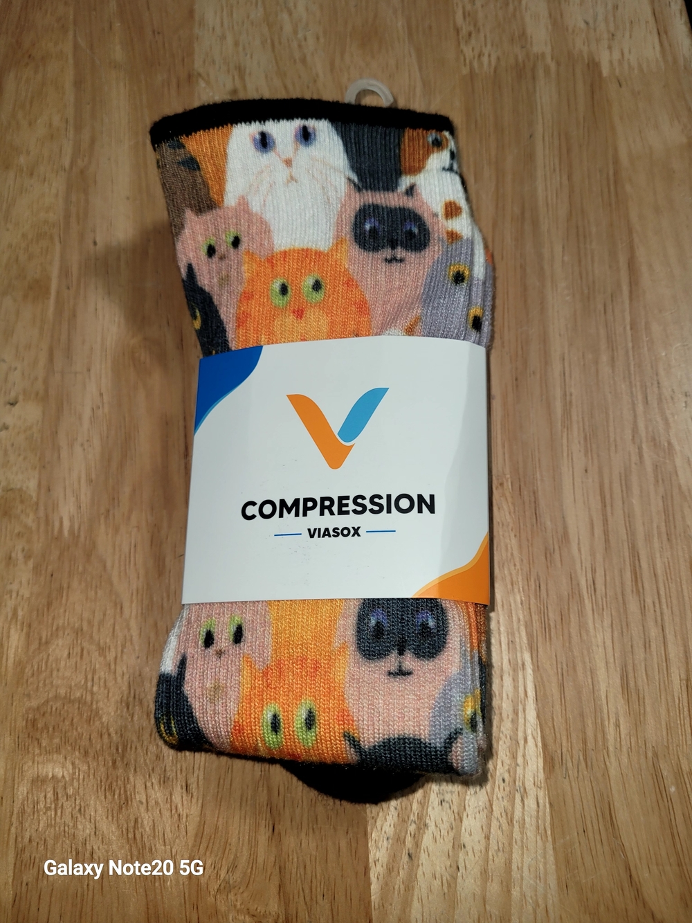 Brand new! Viasox Compression Cat Pattern Women's Socks Orange Multi Cats Sz S/M